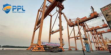 Successfully completed lifting and transporting QC08 crane at Tan Vu port